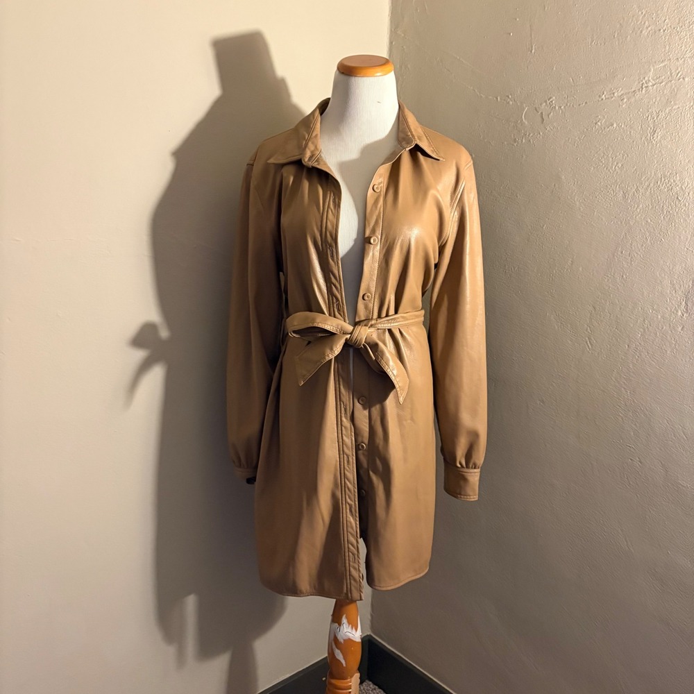 Aritzia  Wilfred Free Ganna Vegan Leather Shirt Jacket Camel Tan Medium
